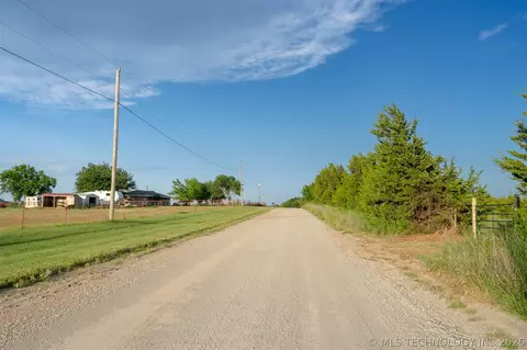 2 E Lone Chimney Rd, Glencoe, OK 74032 photo 17
