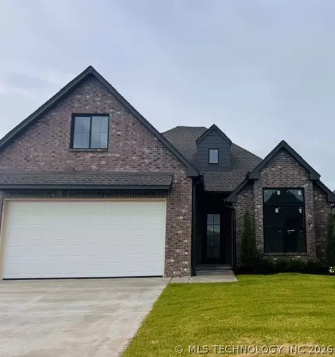 3704 W Laredo St, Broken Arrow, OK 74012