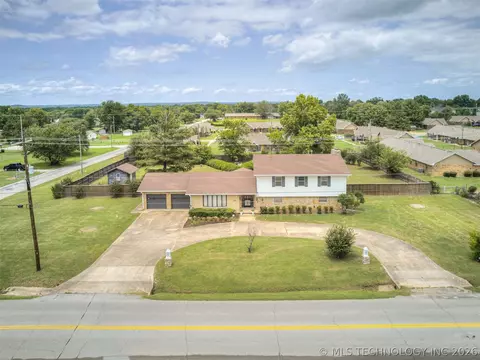 View/Area - 1201 E 4th St, Okmulgee, OK 74447 photo 1 of 6