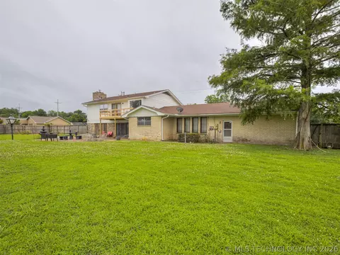 Exterior - 1201 E 4th St, Okmulgee, OK 74447 photo 7 of 7