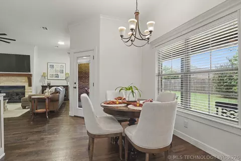 Dining - 1225 E 134th St, Glenpool, OK 74033 photo 1 of 3