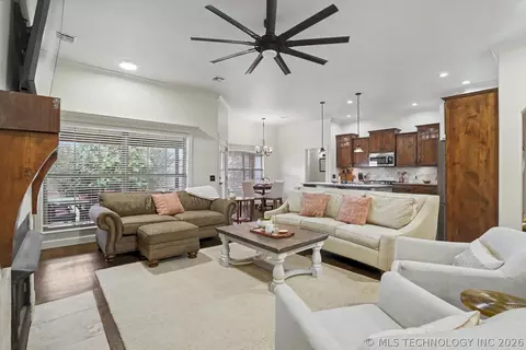 Living - 1225 E 134th St, Glenpool, OK 74033 photo 2 of 4