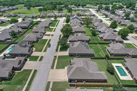 View/Area - 1225 E 134th St, Glenpool, OK 74033 photo 4 of 5