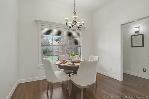 Dining - 1225 E 134th St, Glenpool, OK 74033 photo 3 of 3