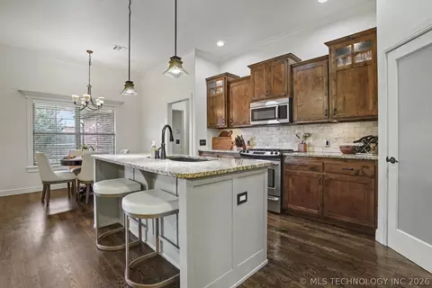 Kitchen - 1225 E 134th St, Glenpool, OK 74033 photo 1 of 5