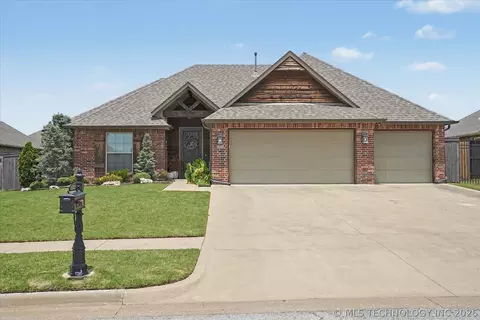 1225 E 134th St, Glenpool, OK 74033