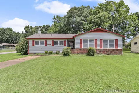 1721 E 13th St, Okmulgee, OK 74447