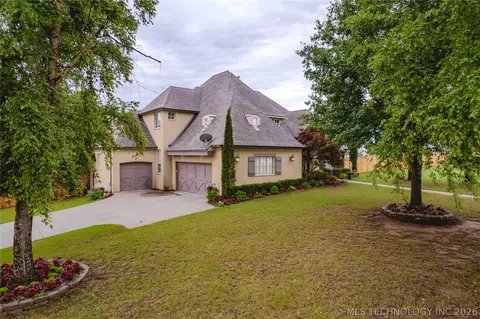 1901 E Woodland Cir, Muskogee, OK 74403