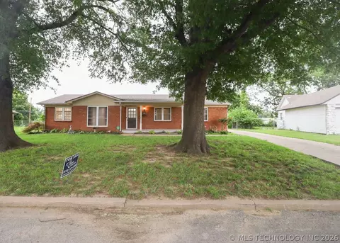 Exterior - 9527 E 34th St, Tulsa, OK 74145 photo 2 of 6