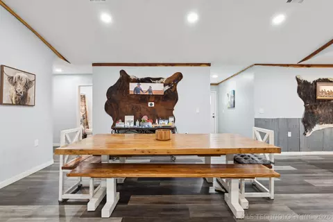 Dining - 2801 E 480, Pryor, OK 74361 photo 2 of 2