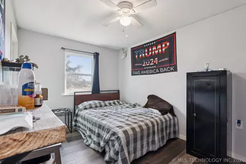 Bedroom - 2801 E 480, Pryor, OK 74361 photo 4 of 4