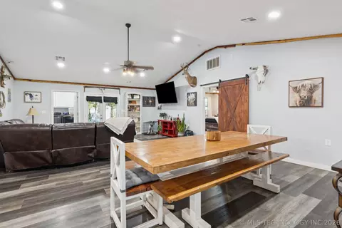 Dining - 2801 E 480, Pryor, OK 74361 photo 1 of 2