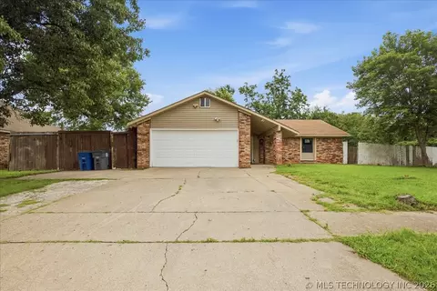 2865 S 13th East Ave, Tulsa, OK 74134