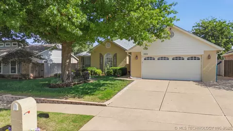 1085 E 138th St, Glenpool, OK 74033
