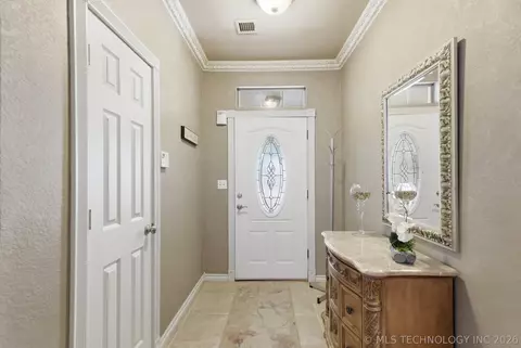 Entry Way - 1085 E 138th St, Glenpool, OK 74033 photo 2 of 2