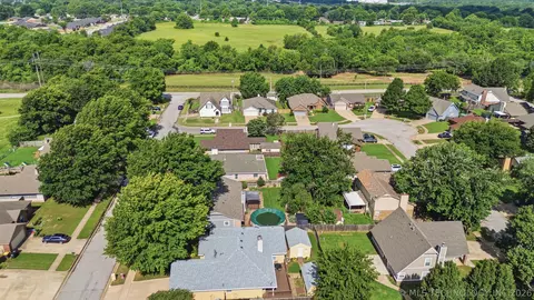 View/Area - 1085 E 138th St, Glenpool, OK 74033 photo 3 of 3