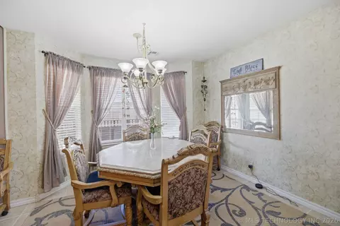 Dining - 1085 E 138th St, Glenpool, OK 74033 photo 1 of 2