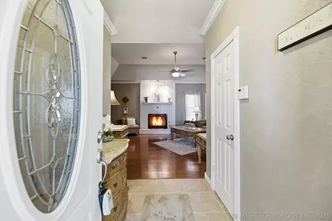 Entry Way - 1085 E 138th St, Glenpool, OK 74033 photo 1 of 2