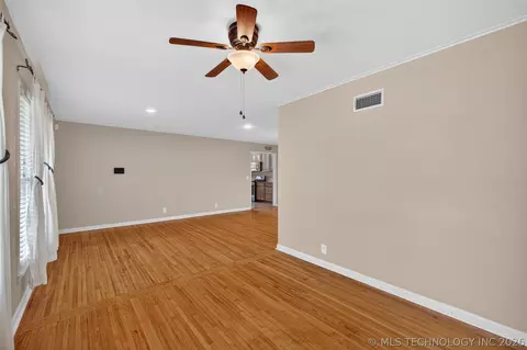 Living - 5813 E 20th St, Tulsa, OK 74112 photo 2 of 10