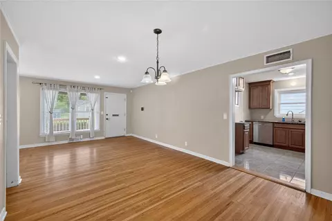 Living - 5813 E 20th St, Tulsa, OK 74112 photo 6 of 13