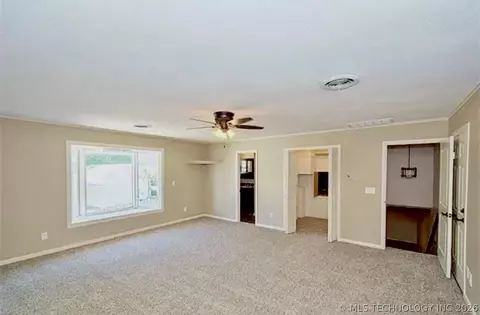 Living - 5813 E 20th St, Tulsa, OK 74112 photo 10 of 10