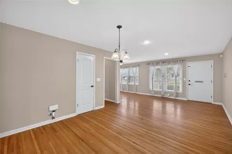 Living - 5813 E 20th St, Tulsa, OK 74112 photo 7 of 13