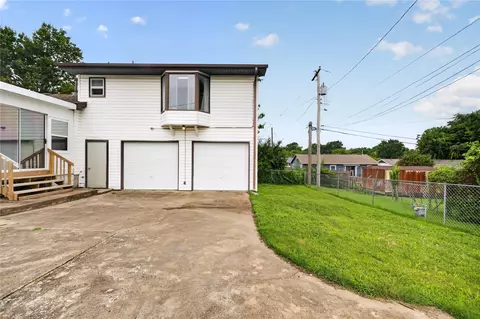 Exterior - 5813 E 20th St, Tulsa, OK 74112 photo 5 of 6