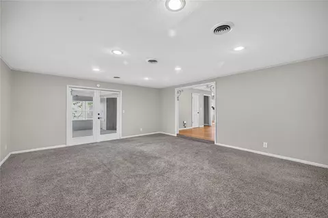 Living - 5813 E 20th St, Tulsa, OK 74112 photo 10 of 13