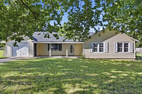 401 E Main St, Beggs, OK 74421
