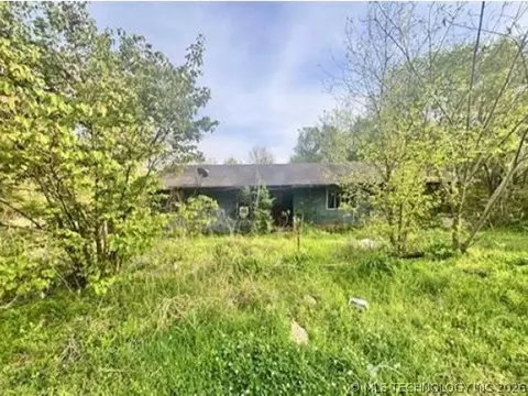 23653 Independence Rd, Heavener, OK 74937