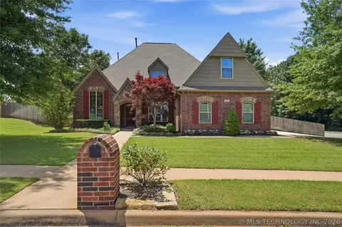 2009 W Decatur St, Broken Arrow, OK 74011