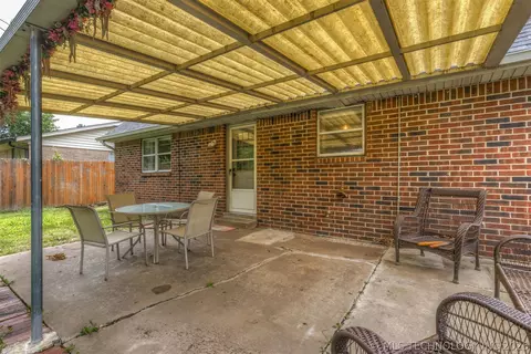 Exterior - 11411 E 37th Pl, Tulsa, OK 74146 photo 7 of 8
