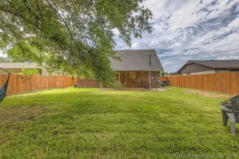 Exterior - 11411 E 37th Pl, Tulsa, OK 74146 photo 5 of 8