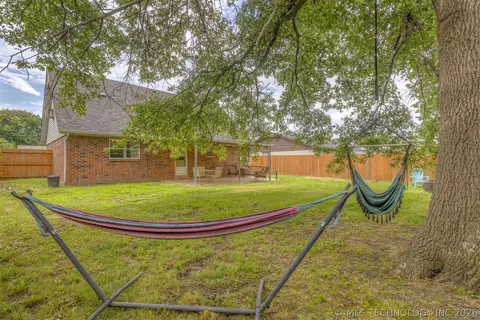 Exterior - 11411 E 37th Pl, Tulsa, OK 74146 photo 6 of 8