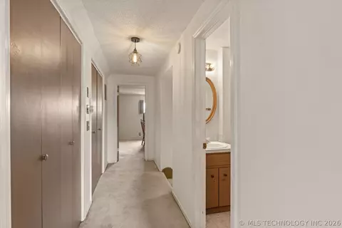 Entry Way - 11411 E 37th Pl, Tulsa, OK 74146 photo 6 of 7