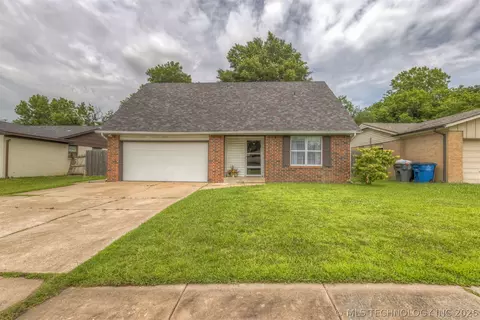 11411 E 37th Pl, Tulsa, OK 74146