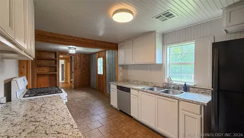 Entry Way - 433 S 4th, Roff, OK 74865 photo 3 of 8