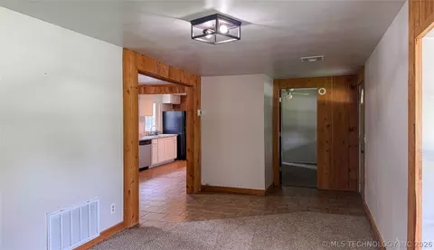 Entry Way - 433 S 4th, Roff, OK 74865 photo 1 of 8