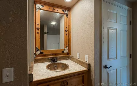 Bath - 433 S 4th, Roff, OK 74865 photo 2 of 3
