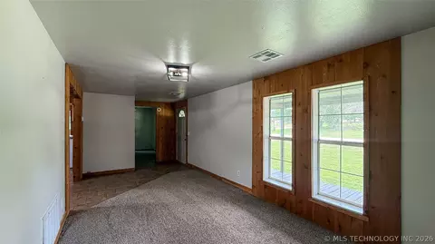 Living - 433 S 4th, Roff, OK 74865 photo 1 of 2