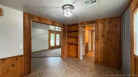 Entry Way - 433 S 4th, Roff, OK 74865 photo 5 of 8