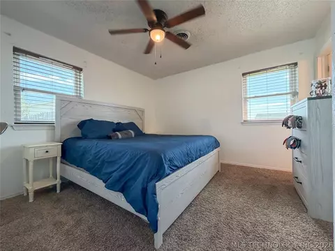 Bedroom - 106 Risner St, Davis, OK 73030 photo 3 of 3
