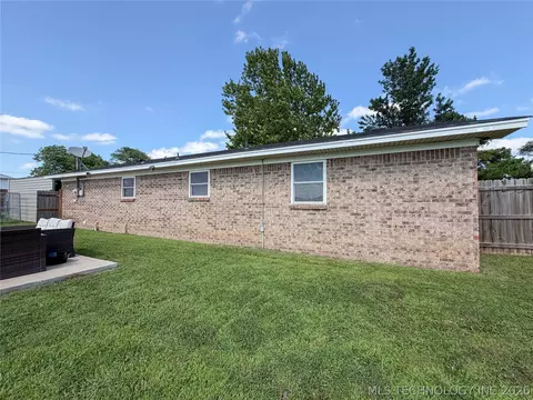 Exterior - 106 Risner St, Davis, OK 73030 photo 8 of 8
