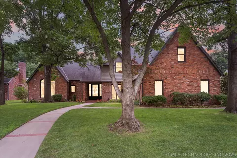10635 S Erie Pl, Tulsa, OK 74137