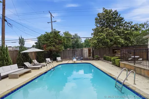 Exterior - 3235 E 59th St, Tulsa, OK 74105 photo 8 of 10