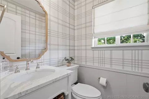Bath - 3235 E 59th St, Tulsa, OK 74105 photo 1 of 6