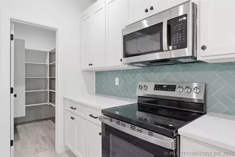 Kitchen - 13835 E 27th Pl E, Tulsa, OK 74134 photo 4 of 4
