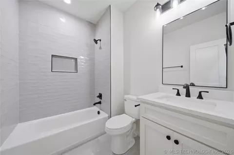 Bath - 13835 E 27th Pl E, Tulsa, OK 74134 photo 5 of 5