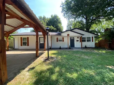 3517 S Irvington Pl, Tulsa, OK 74135
