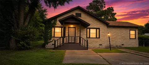 1613 E 9th St, Okmulgee, OK 74447